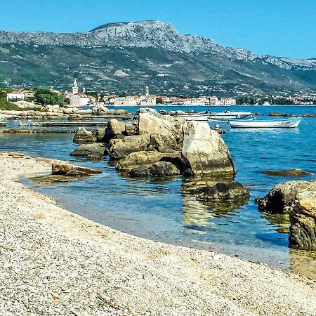 Lovely Apartment In Kastel Stafilic With Jacuzzi Kaštela المظهر الخارجي الصورة